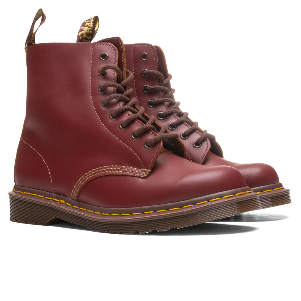 Vintage 1460 Oxblood Quillon - Red