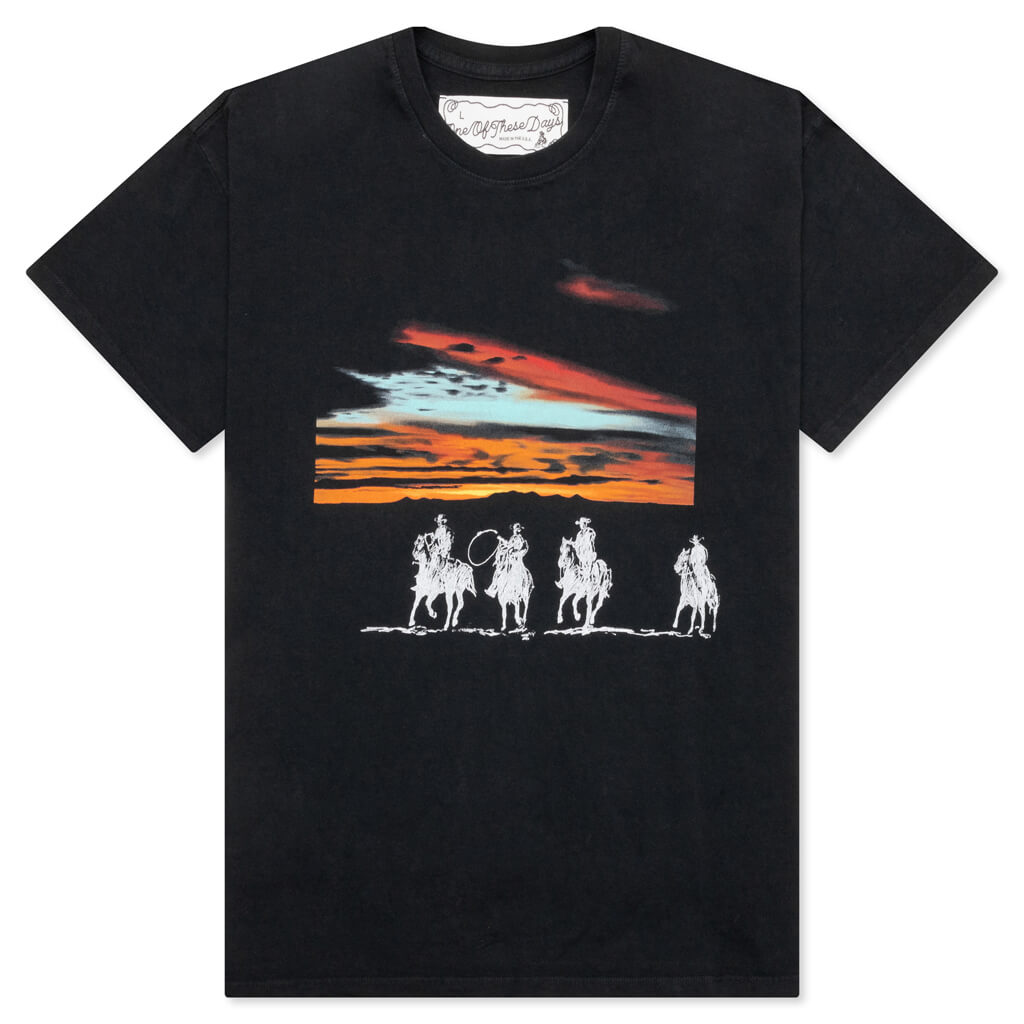 Statues Making Sound Tee - Washed Black